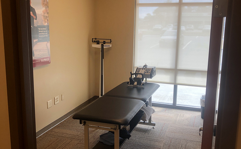 BenchMark Physical Therapy in Gulf Shores, AL Private Treatment Room