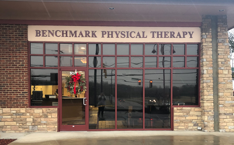BenchMark Physical Therapy Clinic Sign Kingsport TN