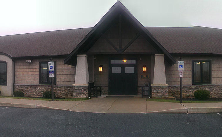 Lebanon PA Drayer Physical Therapy Clinic Exterior