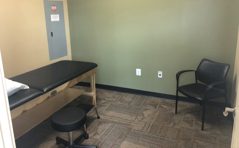 Drayer Physical Therapy in Fulton, MD (Maple Lawn) Private Treatment Room